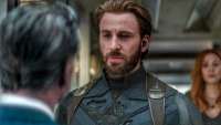 Dit is de mooie actrice (25) van Captain America-acteur Chris Evans