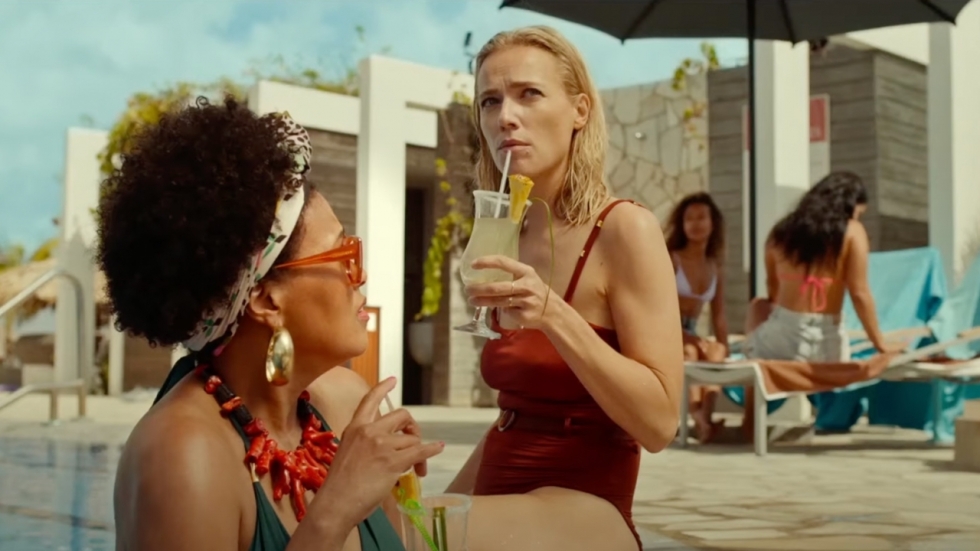 Zomerse Jennifer Hoffman in eerste beelden uit 'All Inclusive'