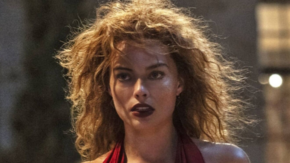Margot Robbie maakt je gek in 'Babylon', maar heeft overdag gewoon een wit hemdje aan