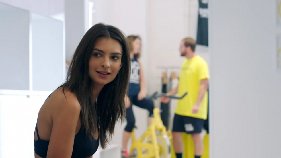 Wow! Model en actrice Emily Ratajkowski heeft haar haar afgeknipt