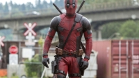 Ryan Reynolds pompt zich klaar voor 'Deadpool 3'