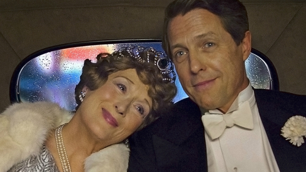 Dit interview met Hugh Grant tijdens de Oscars is echt tenenkrommend