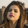 Selena Gomez geeft haar lichaam flink prijs op Insta-foto