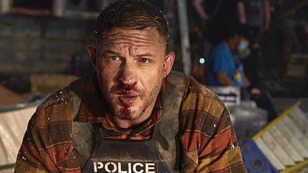 Tom Hardy is flink toegetakeld op eerste foto's Netflix-thriller 'Havoc'