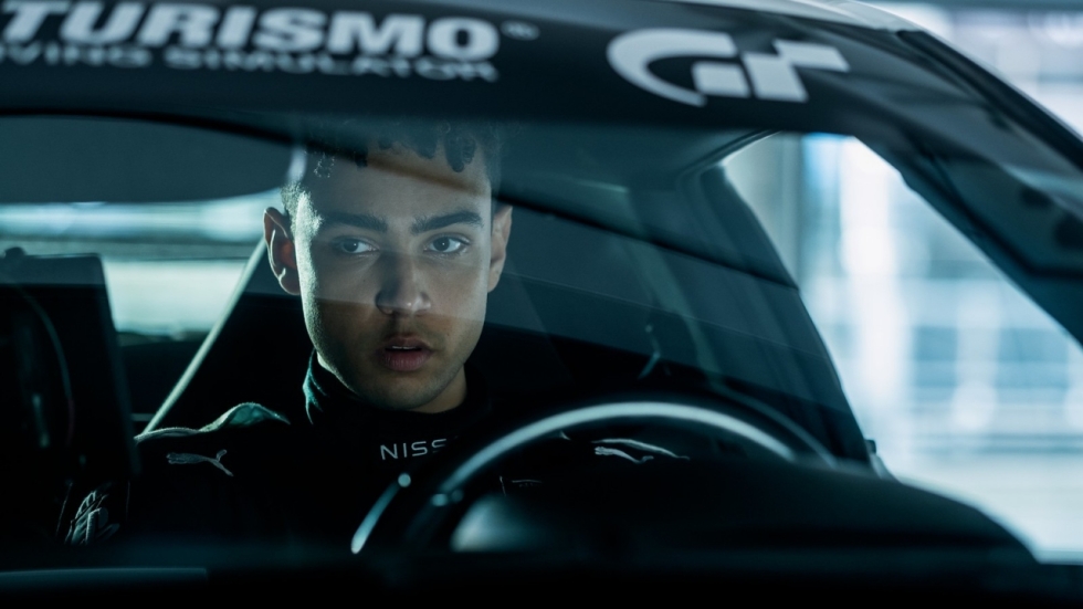 Eerste razendsnelle trailer voor game-verfilming 'Gran Turismo'!