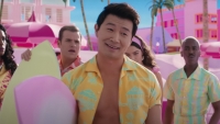 'Shang-Chi'-ster Simu Liu door het dolle heen door 'Barbie'