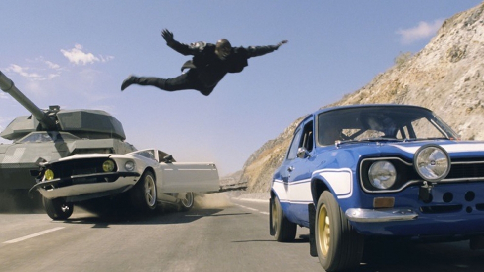 Deze scène in 'Fast & Furious' is zo dom dat je jezelf afvraagt waarom de films gemaakt worden