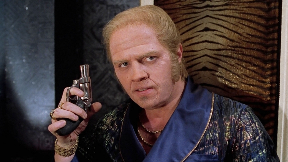 Hoe is het nu met 'Biff Tannen', die grote pestkop uit 'Back to the Future'?