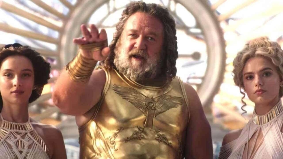 Russell Crowe heeft hilarische reactie op de kritiek dat hij in 'Thor 4' (MCU), 'Man of Steel' (DCEU) en 'Kraven the Hunter' (SSU) speelt