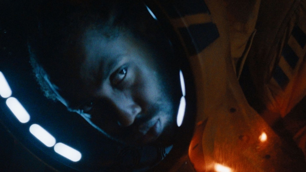 Nieuwe blik op de grootschalige scifi-thriller 'The Creator' met John David Washington