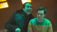Foto's van Nicolas Cage's Dracula in aankomende monsterfilm 'Renfield'