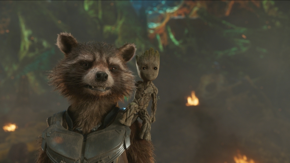 Bradley Cooper viert Halloween als een enorme Rocket Racoon uit 'Guardians of the Galaxy'