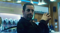 Meest serieuze rol van Adam Sandler vanaf deze week te zien in 'Spaceman' op Netflix