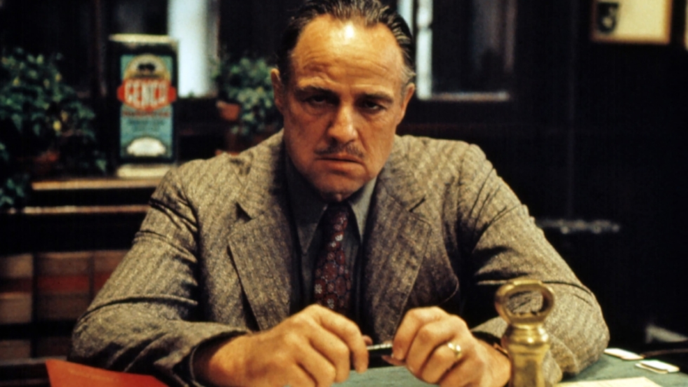 Wow! Billy Zane lijkt echt als twee druppels water op Marlon Brando in nieuwe biopic