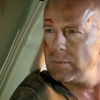 Bruce Willis terug in de spotlights: Ontroerend Instagram-filmpje toont herstel van ster